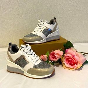 Cestfini HiddenHeel Wedge Shoes